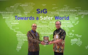 SIG and ITB School of Pharmacy Sign Memorandum of Understanding to Strengthen Collaboration in Education, Research, and Testing ITB School of Pharmacy MoU SIG x ITB