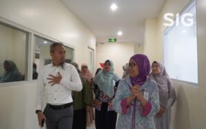 SIG Welcomes Visit from UGM’s Biofilm RCC: Strengthening Collaboration in Molecular Biology & Microbiology UGM SIG Terima Kunjungan PKR Biofilm FK Universitas Gadjah Mada: Tingkatkan Kolaborasi di Bidang Biologi Molekuler & Mikrobiologi